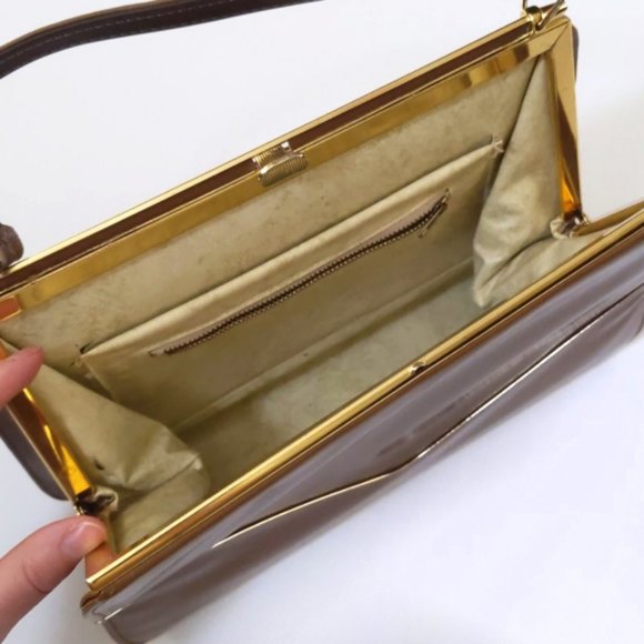Vintage 60s style handbag brown with gold accents - Picture 3 of 8
